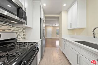 Apartment, 8555 Sherwood dr, West Hollywood , CA 90069 - 13