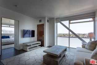 , 8601 Wilshire Blvd, Beverly Hills, CA 90211 - 3