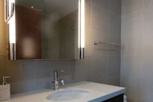 , 8601 Wilshire Blvd, Beverly Hills, CA 90211 - 5