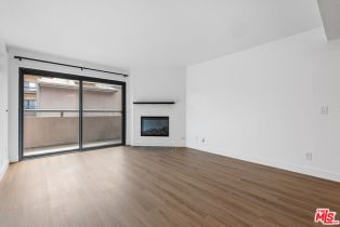 , 8300 Manitoba st, Playa Del Rey , CA 90293 - 3