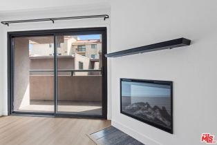 , 8300 Manitoba st, Playa Del Rey , CA 90293 - 5