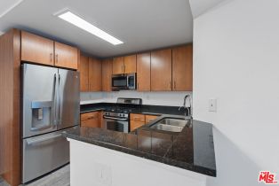 , 8300 Manitoba st, Playa Del Rey , CA 90293 - 9