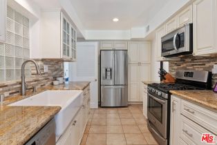 Single Family Residence, 13155 Hartsook st, Sherman Oaks, CA 91423 - 12