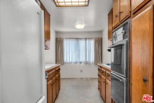 Condominium, 13135 Mindanao way, Marina Del Rey, CA 90292 - 8