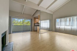 , 1538 11th, Santa Monica, CA 90401 - 2