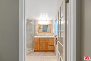 Single Family Residence, 4436 Stansbury ave, Sherman Oaks, CA 91423 - 18