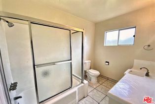 Apartment, 1868 10th st, Santa Monica, CA 90404 - 4