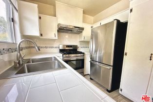 Apartment, 1868 10th st, Santa Monica, CA 90404 - 11