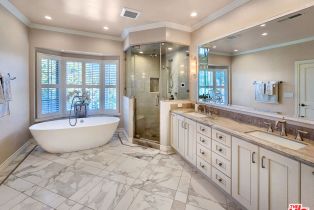 Single Family Residence, 3690 Crownridge dr, Sherman Oaks, CA 91403 - 33