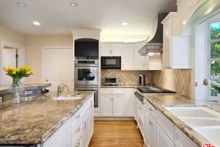 Single Family Residence, 3690 Crownridge dr, Sherman Oaks, CA 91403 - 19