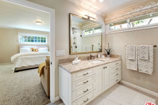 Single Family Residence, 3690 Crownridge dr, Sherman Oaks, CA 91403 - 37