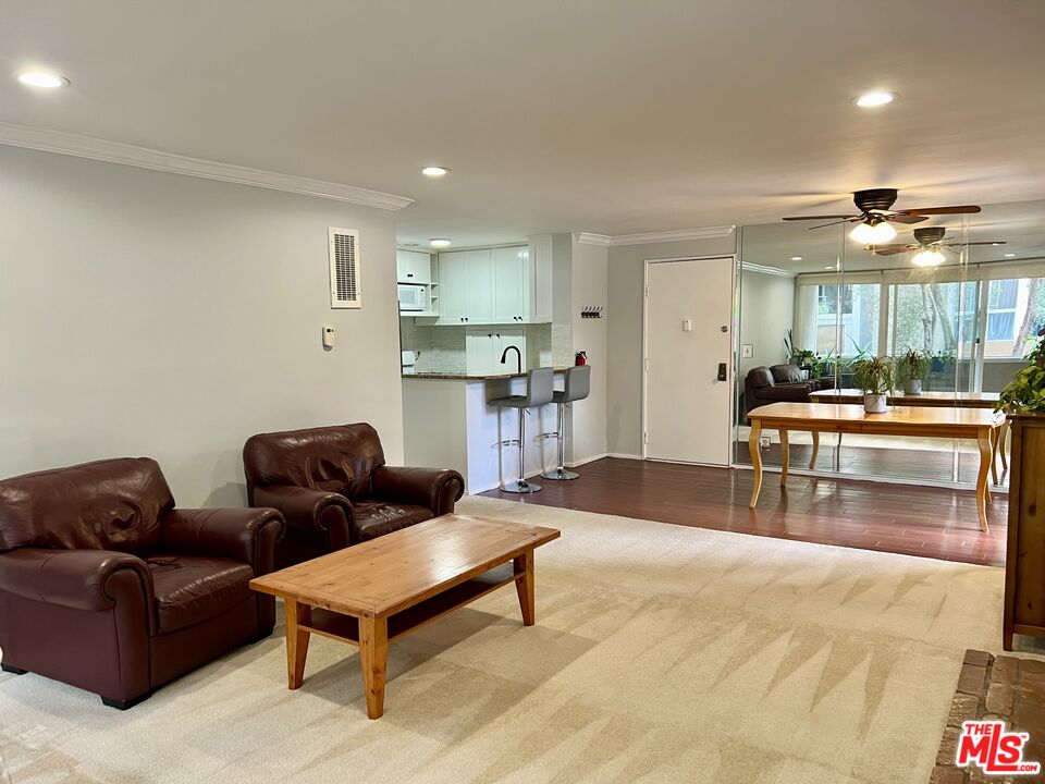 Condominium, 6305 Green Valley cir, Culver City, CA 90230 - 1