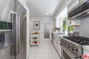 Single Family Residence, 5520 Leghorn ave, Sherman Oaks, CA 91401 - 17