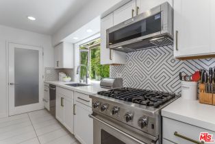 Single Family Residence, 5520 Leghorn ave, Sherman Oaks, CA 91401 - 16