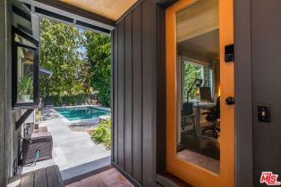 Single Family Residence, 5520 Leghorn ave, Sherman Oaks, CA 91401 - 39