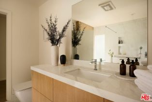 Single Family Residence, 15674 Royal Ridge rd, Sherman Oaks, CA 91403 - 18