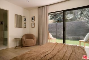 Single Family Residence, 15674 Royal Ridge rd, Sherman Oaks, CA 91403 - 12