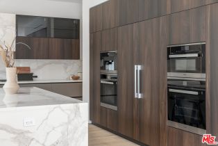 , 211 Veteran ave, Westwood, CA 90024 - 24