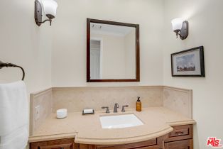 Condominium, 1370 Kelton ave, Westwood, CA 90024 - 13