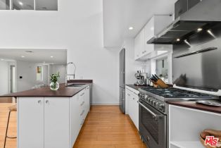 Condominium, 540 Vernon ave, Venice, CA 90291 - 5