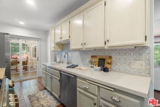 Single Family Residence, 4618 Abargo st, Woodland Hills, CA 91364 - 11