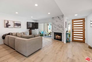 Single Family Residence, 7016   Little Harbor Dr, Huntington Beach, CA  Huntington Beach, CA 92648