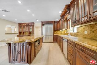 , 209 Doheny dr, Beverly Hills, CA 90211 - 13