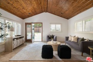 Single Family Residence, 20212 Oxnard st, Woodland Hills, CA 91367 - 10