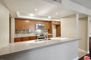 Condominium, 10660 WILSHIRE blvd, Westwood, CA 90024 - 4