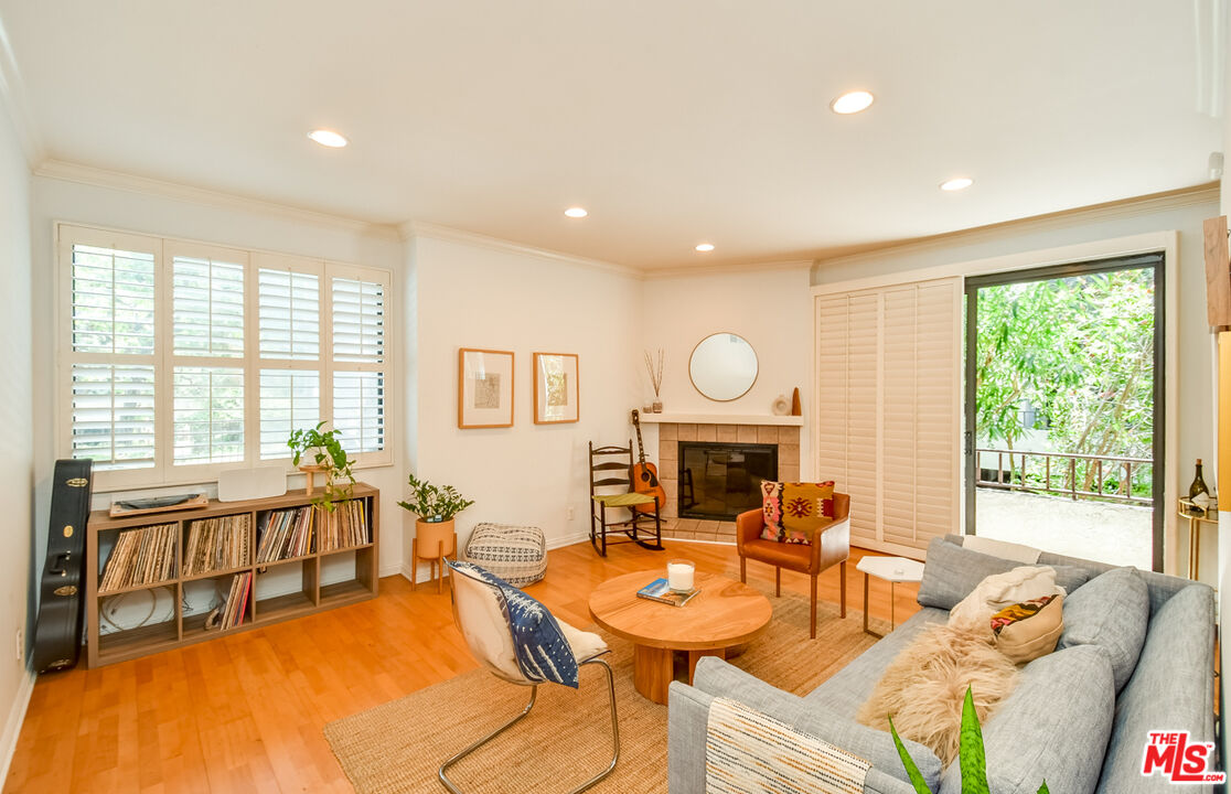 Condominium, 8114 Manitoba st, Playa Del Rey , CA 90293 - 1