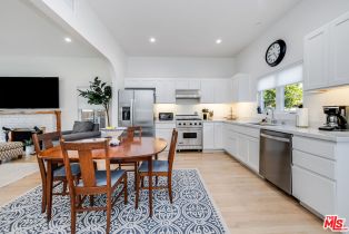 , 10728 Rochester ave, Westwood, CA 90024 - 6