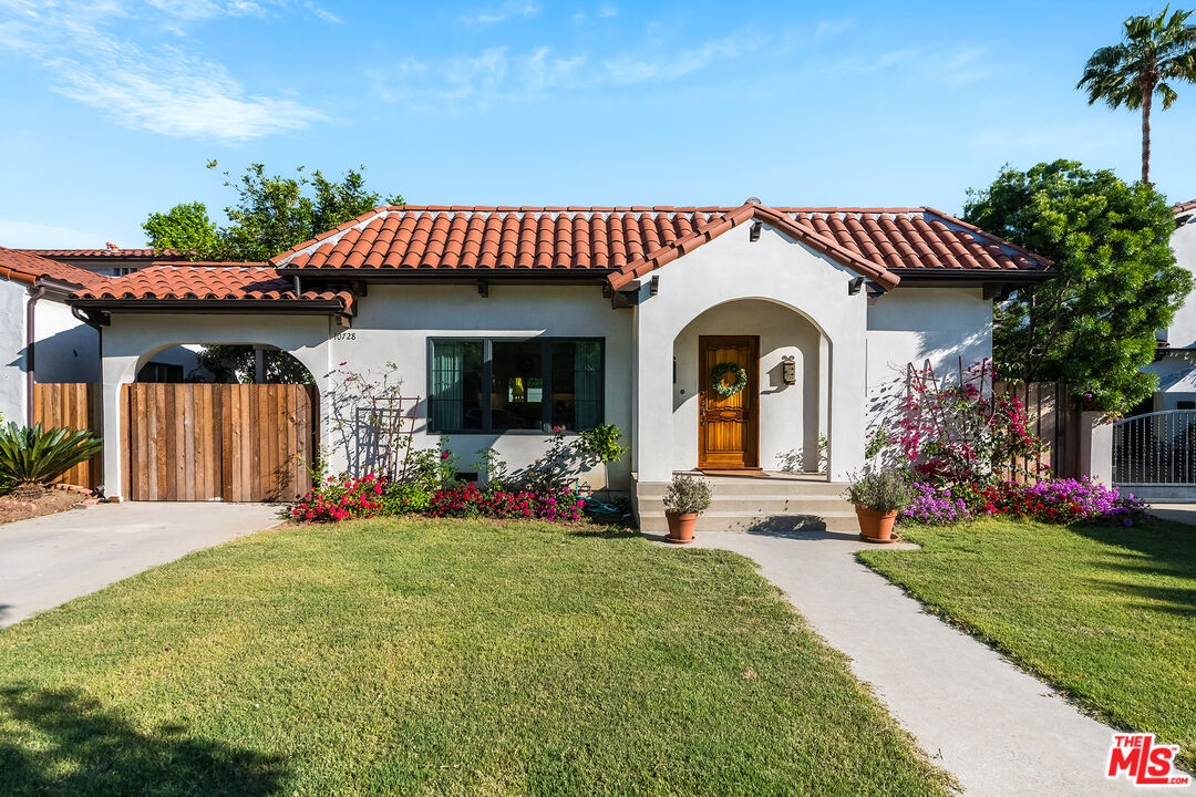 , 10728 Rochester ave, Westwood, CA 90024 - 1