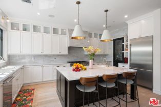 , 1086 Marco pl, Venice, CA 90291 - 10