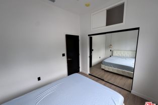 , 20529 Miranda Place, Woodland Hills, CA 91637 - 20