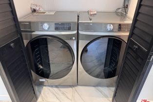 , 20529 Miranda Place, Woodland Hills, CA 91637 - 8