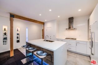 , 2221 Ocean ave, Santa Monica, CA 90405 - 9