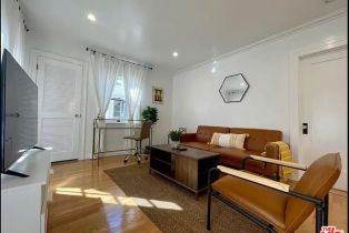 , 907 18th Street, Santa Monica, CA 90403 - 4