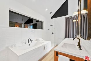 Single Family Residence, 810 Amoroso pl, Venice, CA 90291 - 13