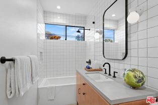 Single Family Residence, 810 Amoroso pl, Venice, CA 90291 - 16