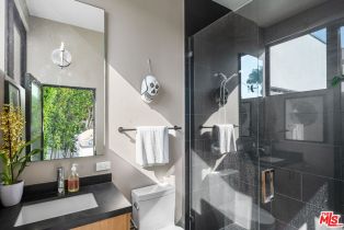 Single Family Residence, 1102 Amoroso pl, Venice, CA 90291 - 61