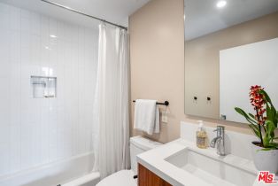 Single Family Residence, 1102 Amoroso pl, Venice, CA 90291 - 35