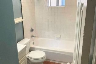 , 31 S. Venice blvd, Venice, CA 90291 - 6