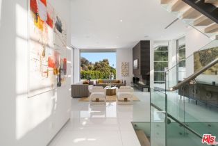 Single Family Residence, 9311 Readcrest dr, Beverly Hills, CA 90210 - 4