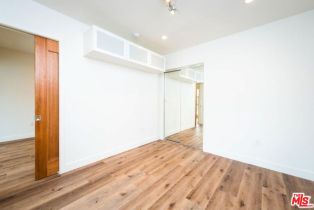 , 2341 Beach ave, Venice, CA 90291 - 8