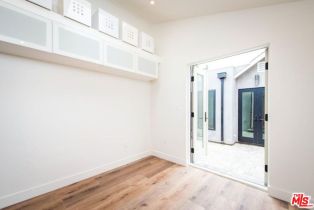 , 2341 Beach ave, Venice, CA 90291 - 11