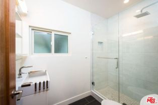 , 2341 Beach ave, Venice, CA 90291 - 17