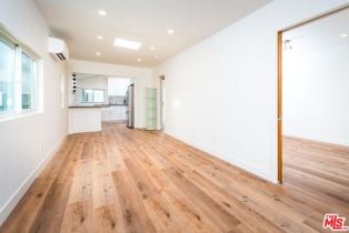 , 2341 Beach ave, Venice, CA 90291 - 7