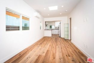 , 2341 Beach ave, Venice, CA 90291 - 6