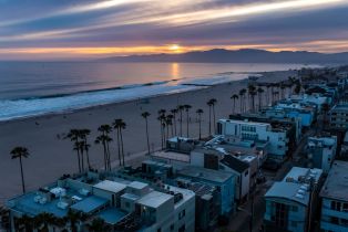 , 2707 Ocean Front walk, Venice, CA 90291 - 4