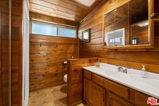 , 6141 Corbin ave, Tarzana, CA 91356 - 7